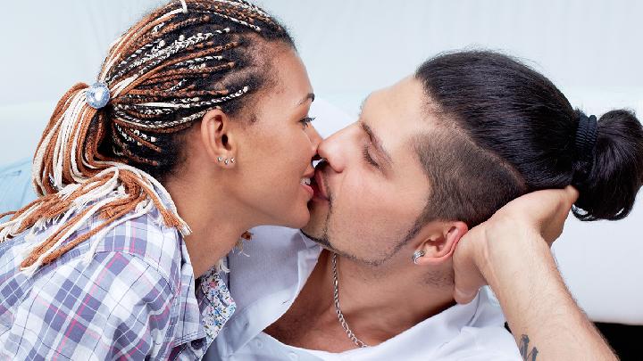 夫妻的性技巧有哪些 必学屡试不爽的6大性爱技巧